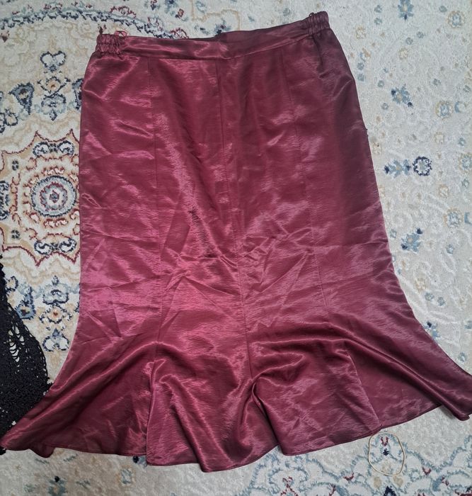 Юбка женская в отличном состоянии, размер 50-52