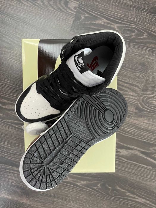 Adidasi Nike Air Jordan 1 Retro High OG "Dark Mocha" Tenesi Produs NOU