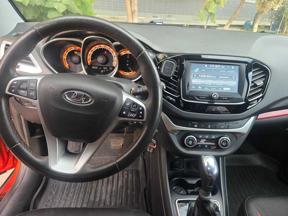Lada Vesta sw cross 1.6 cvt