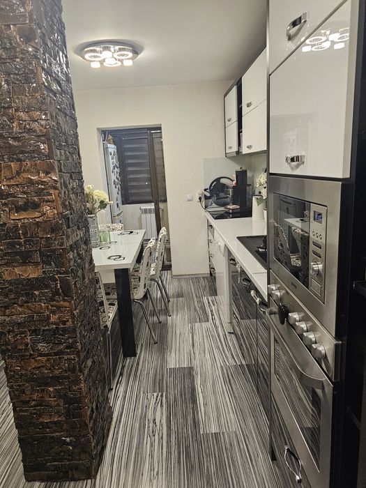 Vand apartament 2 camere