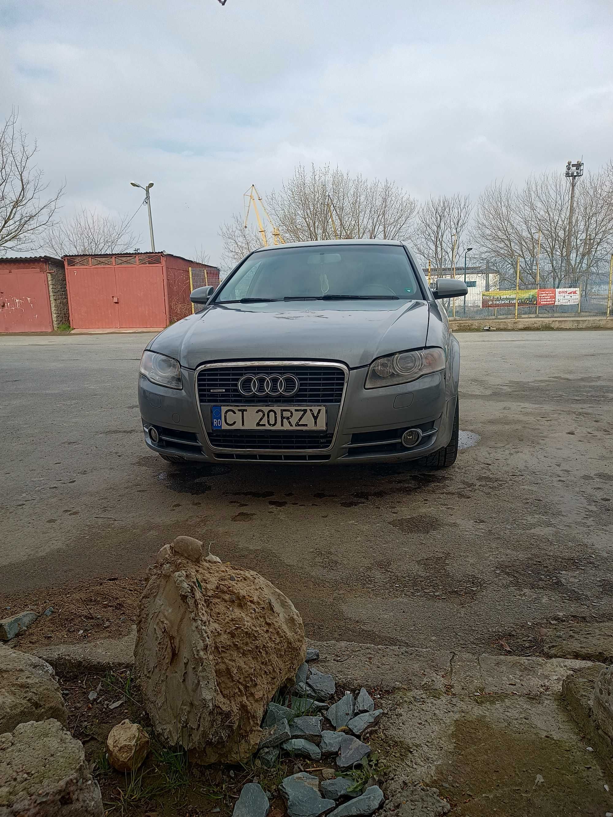 Audi RS4 quattro 233cp vind sau schimb