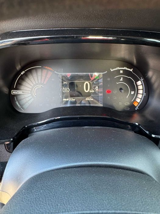 Dacia Spring an 2023 cu doar 4800 km