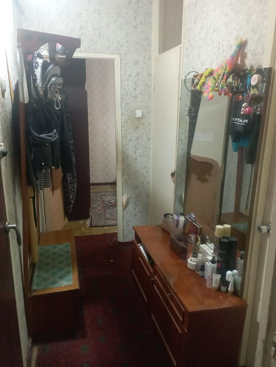 Продаётся 2/1/4 Авиасозлар2, Кадышева комнаты раздельные,  1,5*6 балко