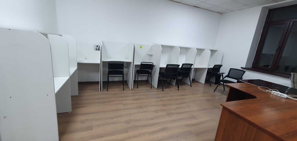 Продам столы для колл-центра 8000