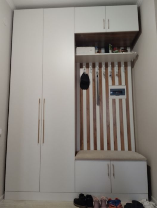 Шкаф для прихожей