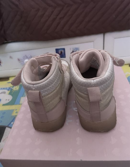 Високи кецове с Мини Маус на waikiki н-р 29 с подарък!