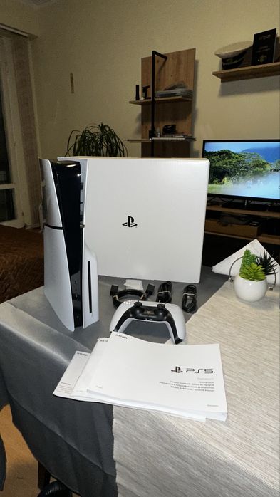 PlayStation 5 Slim (2 години гаранция)