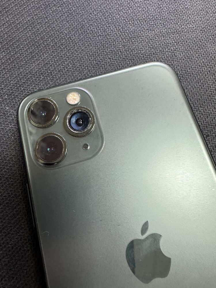 iPhone 11 Pro 128gb - заключен с iCloud