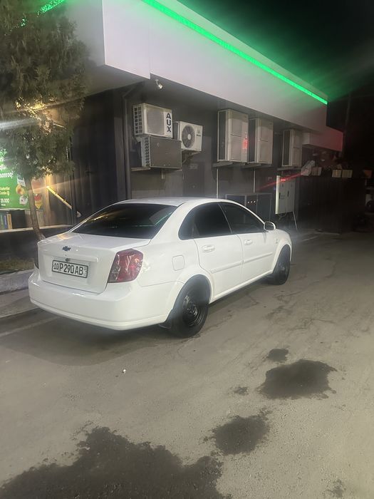 Chevrolet lasetti 1.8