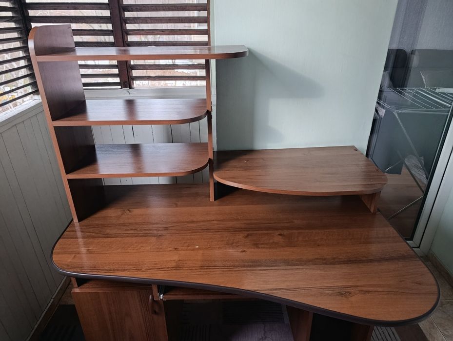 Стол компьютерный