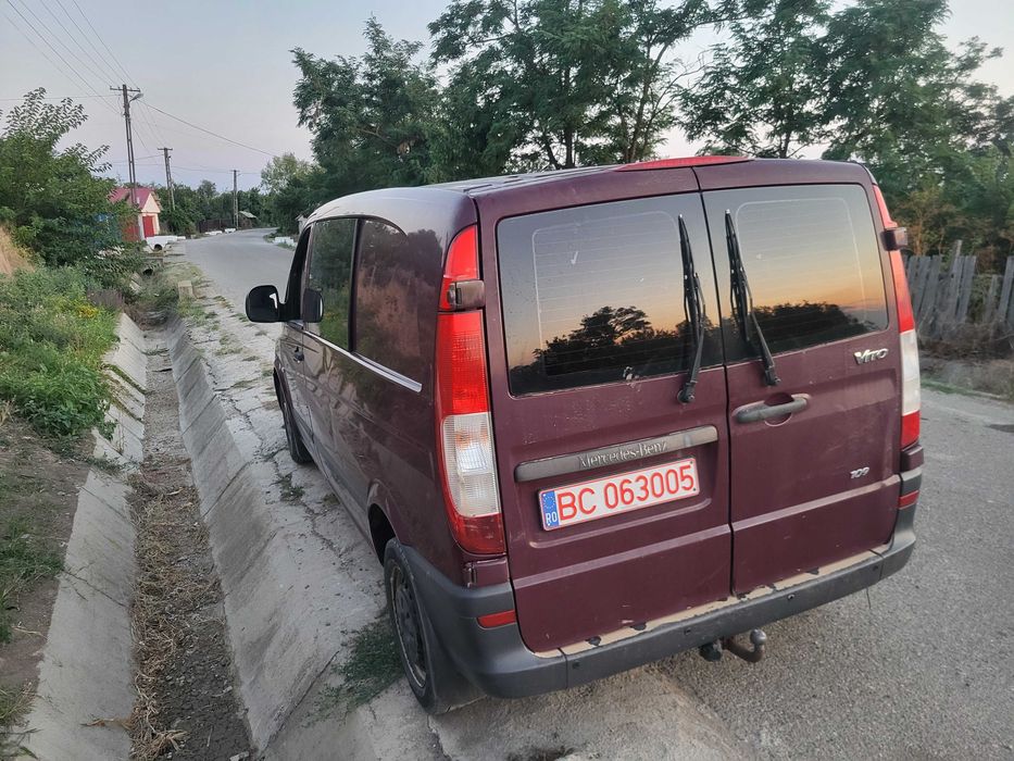 Vand sau schimb  mercedes vito