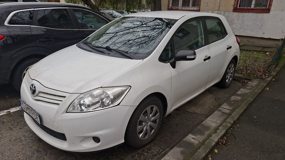 Toyota Auris 2011