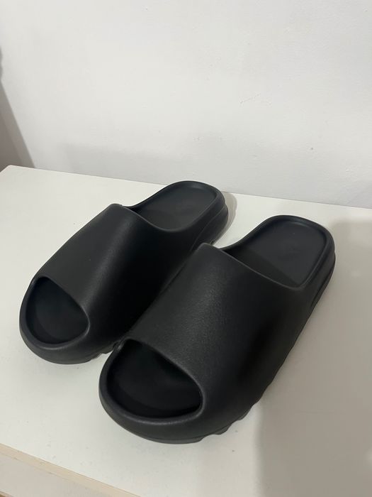 Yeezy Slides 1/1