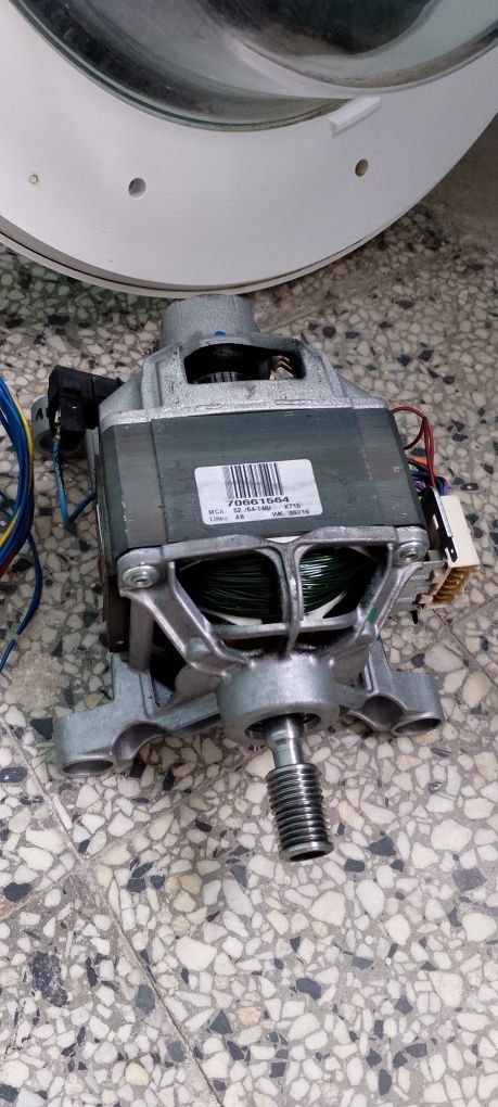 Продавам ЧАСТИ за пералня Горение модел W6202/S