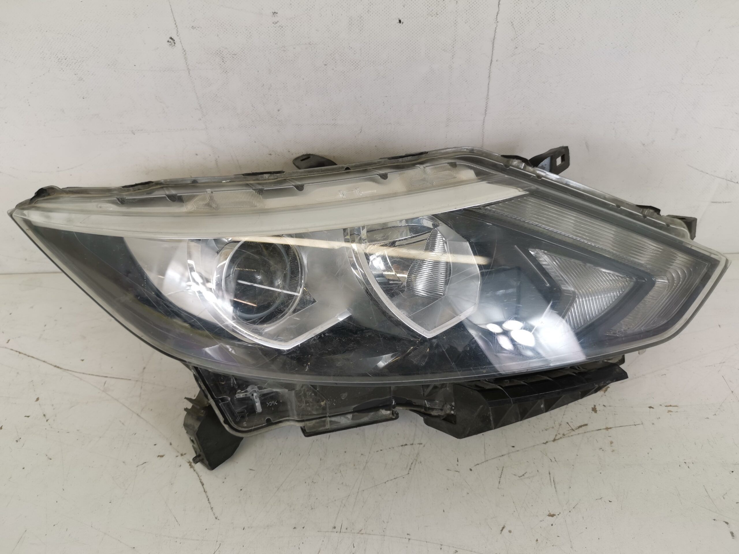 Ляв Краен Възел Нисан Кашкай / Nissan Qashqai SUV Оригинален, В Добро