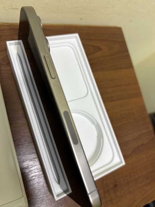 Продам iphone 15 pro max 512 gb