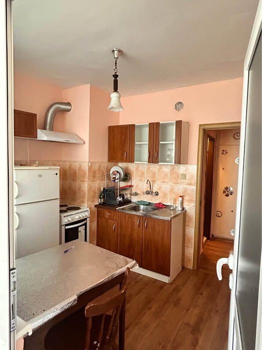 Дава се под наем Тристаен апартамент в София, Стрелбище - 80 кв.м за 650 € - Снимка #2