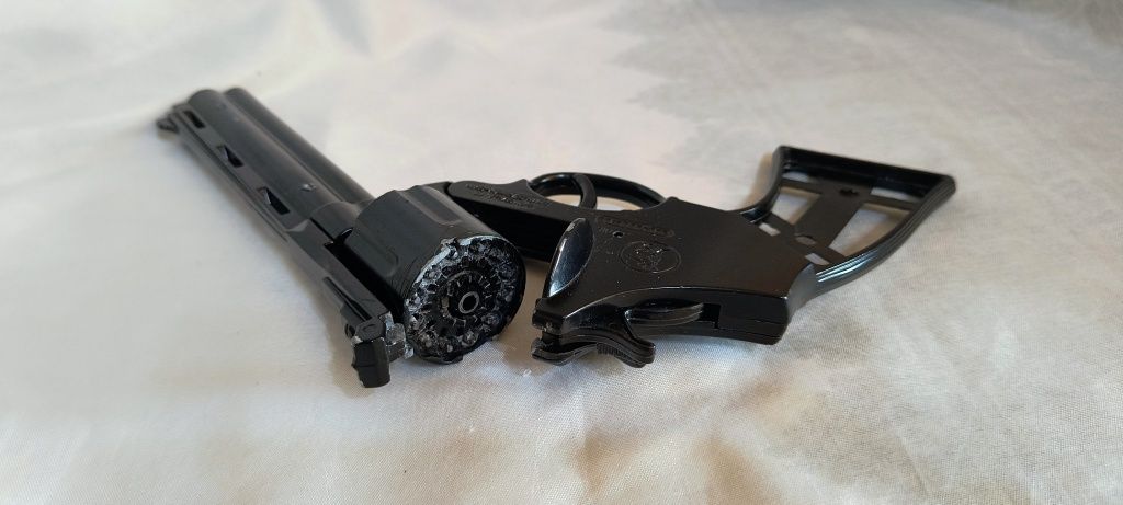 Пистолет с капси Colt Piton