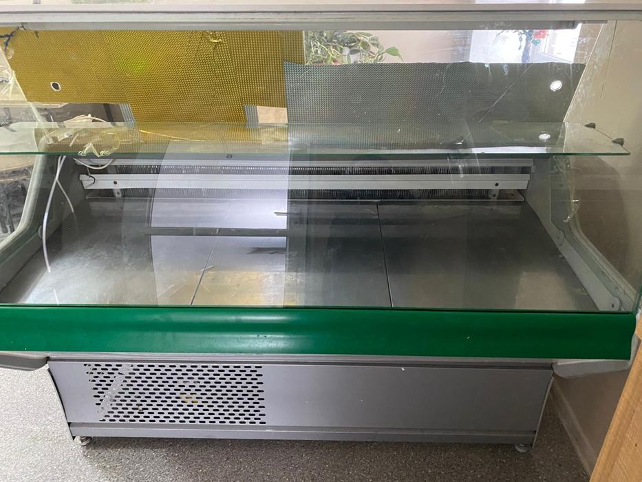 Стол с табуретками