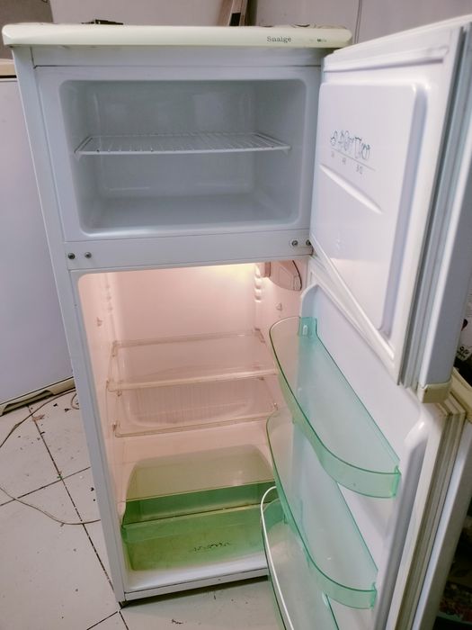 Рабочий холодильник