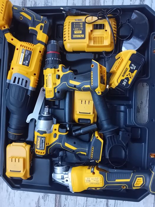 Комплект DeWalT 4в1