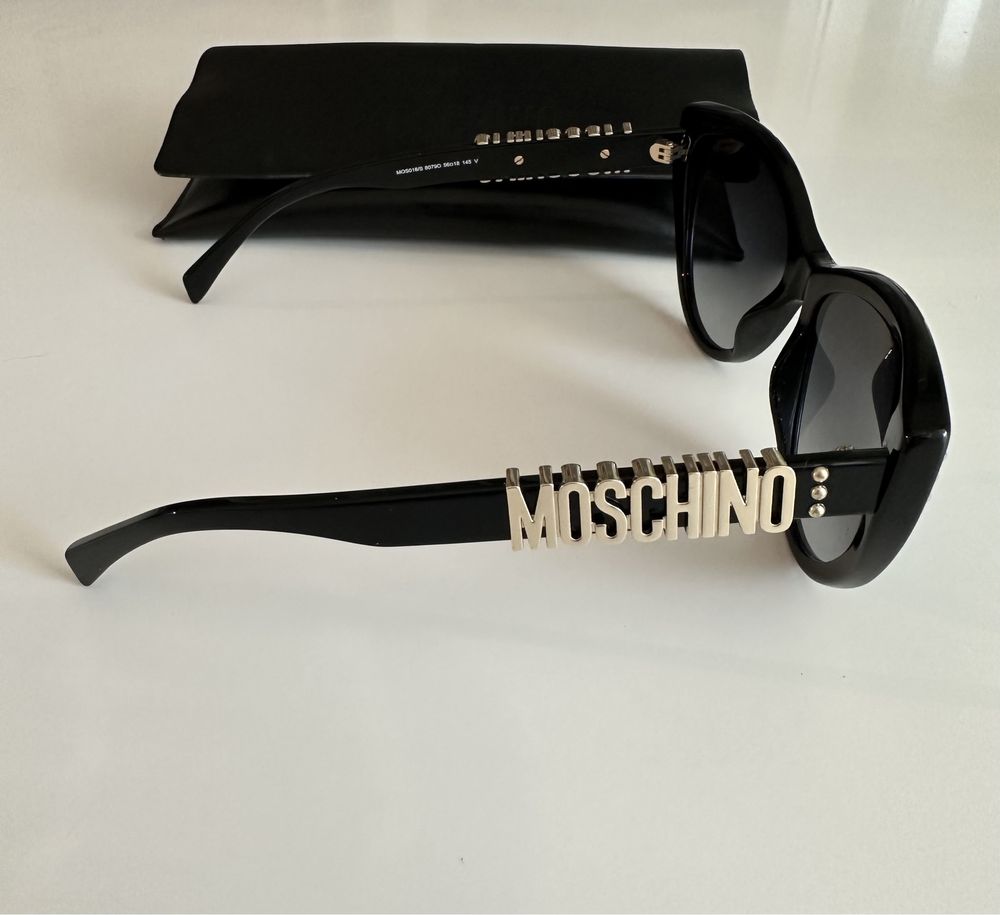 Слънчеви очила Moschino