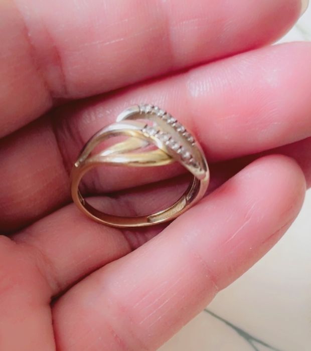 Продам золотое кольцо