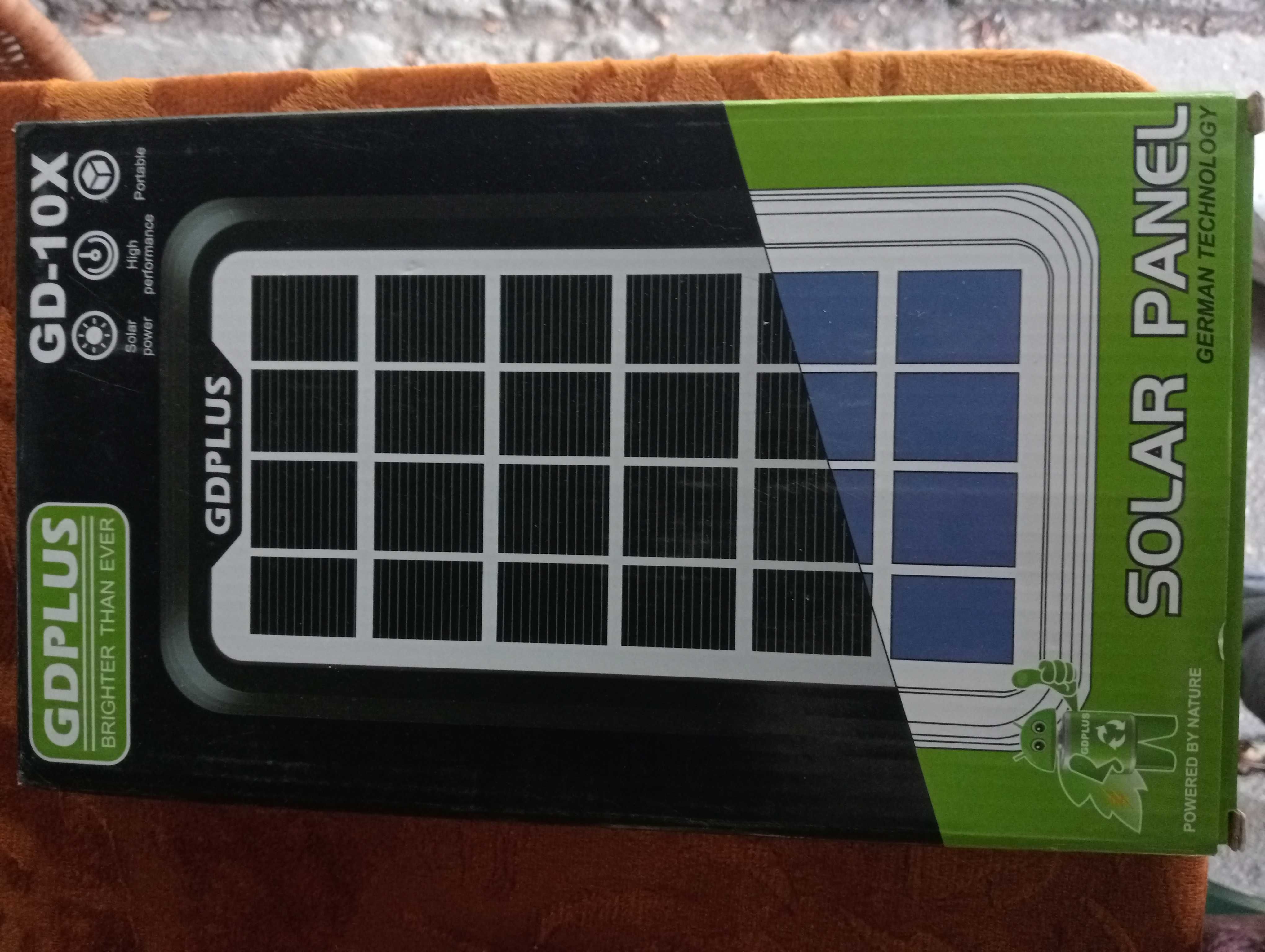 Panou solar incarcare telefoane ,tablete etc .