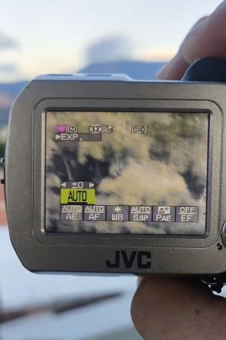 Cameră JVC  impecabilă sistem antiefracție