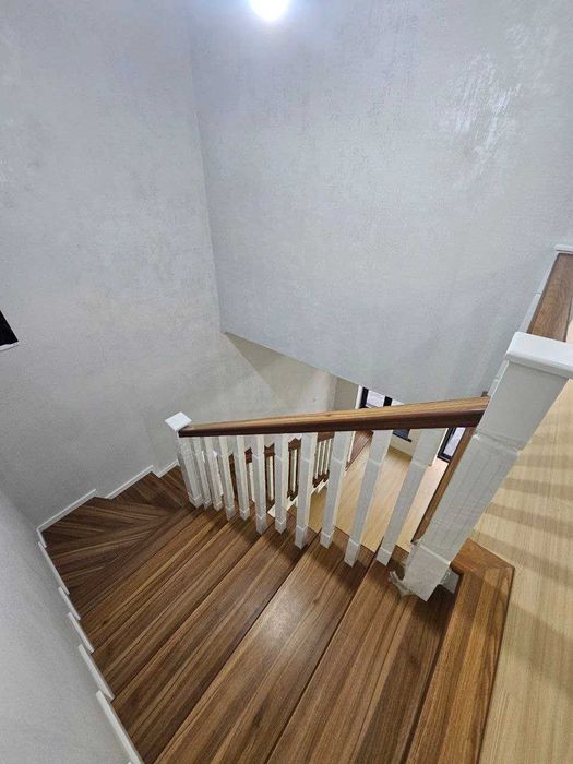 Фаргона йули. 2 сотихда 6 хонали шинам уй сотаман .