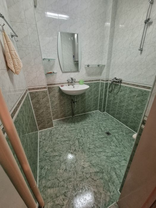 Продава се Четиристаен апартамент в Плевен, Идеален център - 106 кв.м за 1406 €/кв.м - Снимка #8