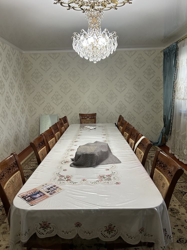 Стул с стулями ыы