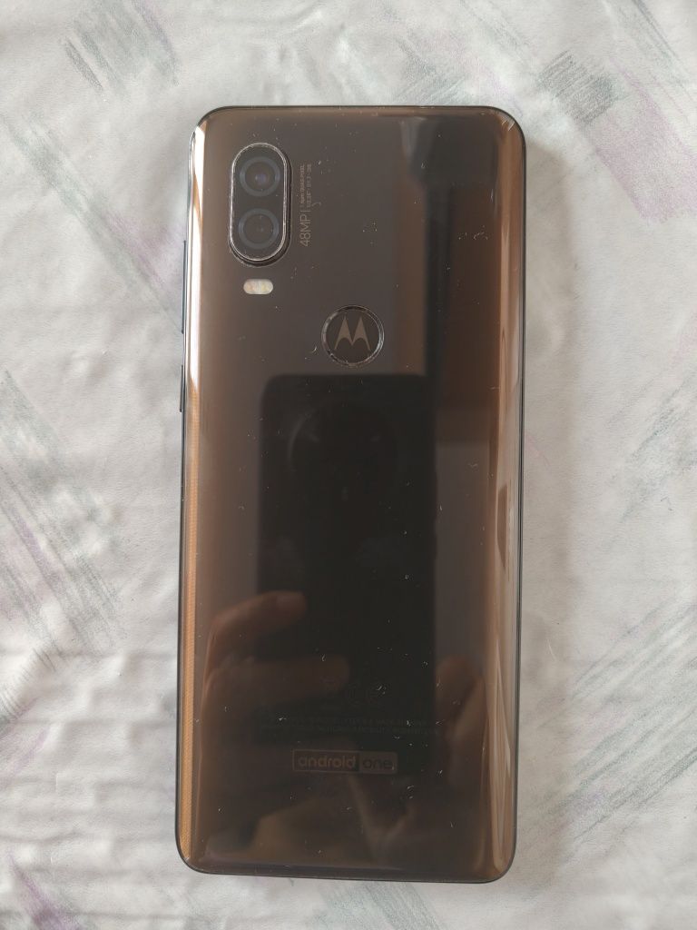 Смартфон Motorola One Vision