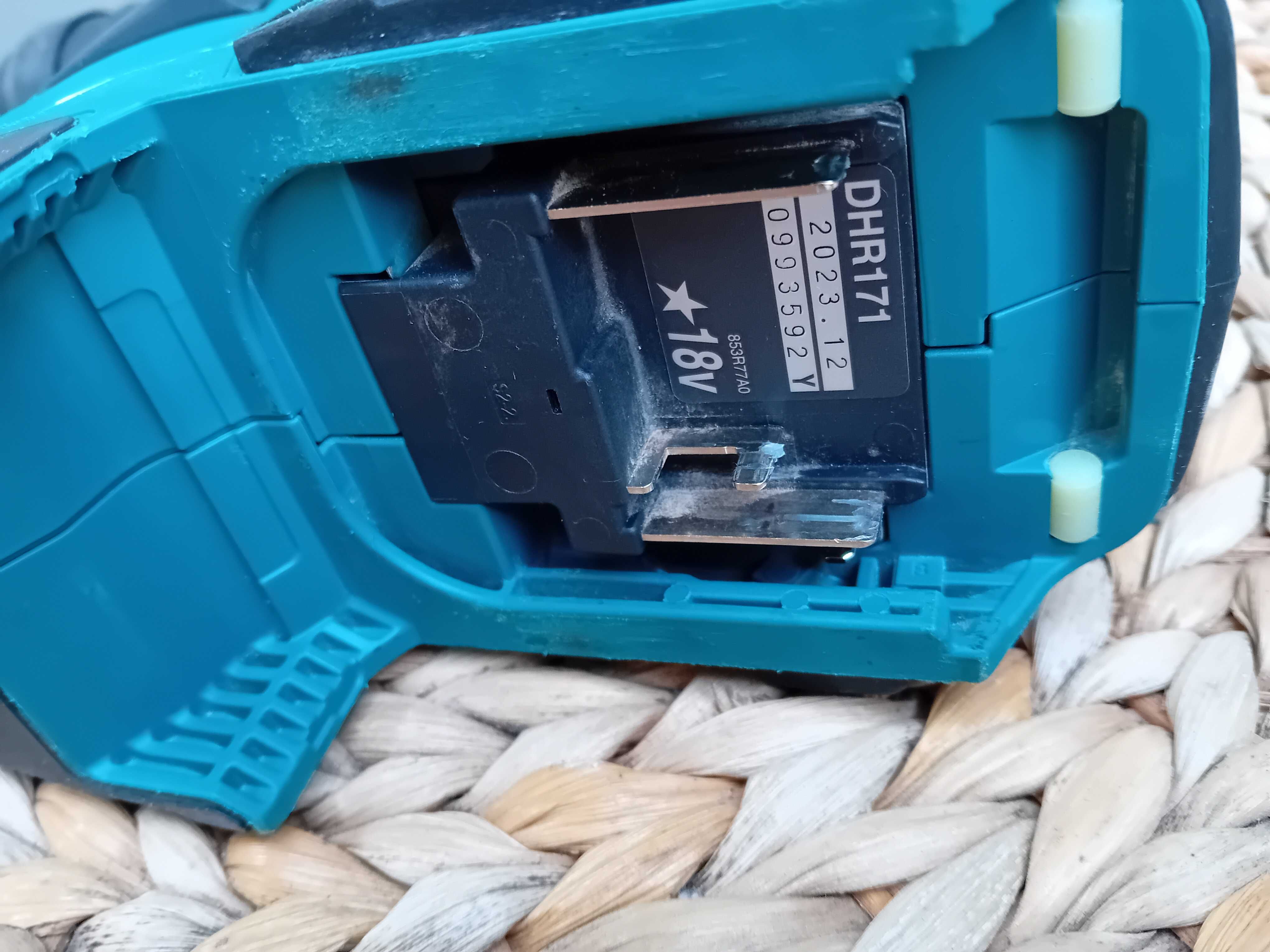 Makita DHR171Z – Акумулаторен безчетков перфоратор