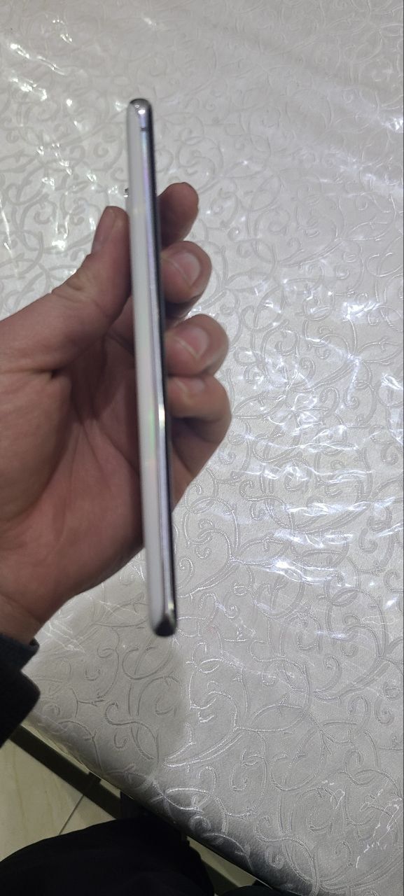 Samsung galaxy s20 12/128