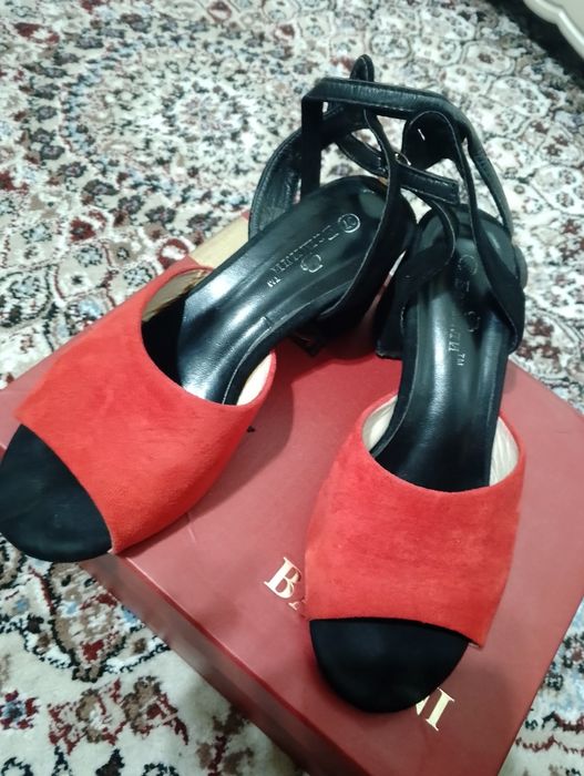 продается туфли в хорошим состоянием