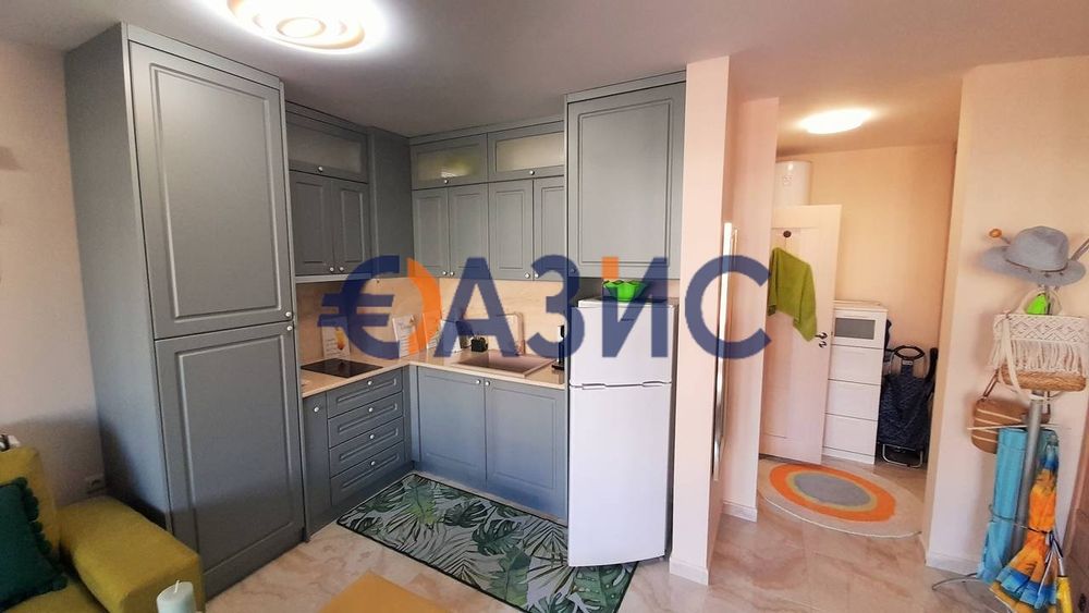 Продава се Едностаен апартамент в Свети Влас - 56 кв.м за 1411 €/кв.м - Снимка #2