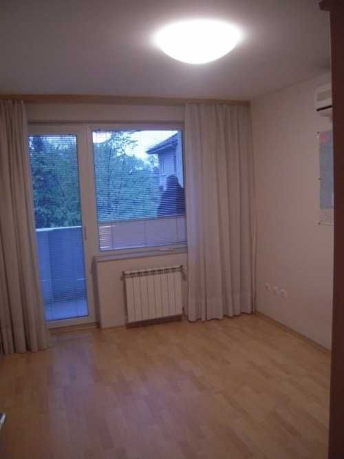 Дава се под наем Тристаен апартамент в София, Лозенец - 98 кв.м за 975 € - Снимка #19