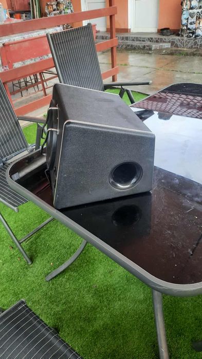 Subwoofer auto activ.