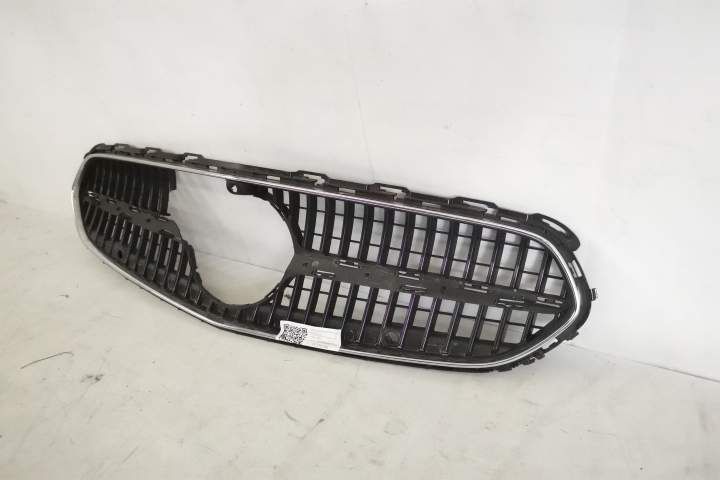 Оригинален централен радиаторен грил Mercedes-Benz / Mercedes-Benz C-C