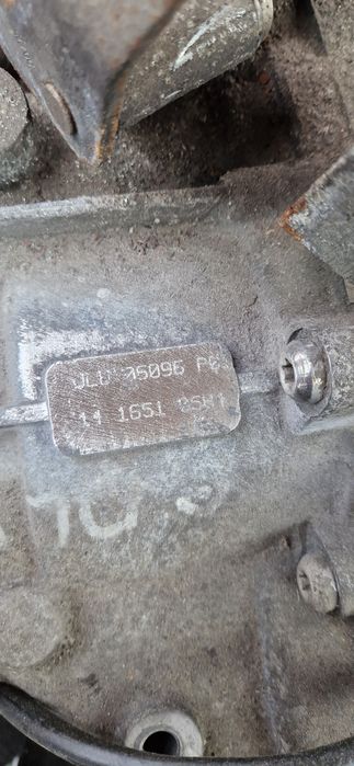 Vând cutie viteze Golf V 2.0 cod JLU.