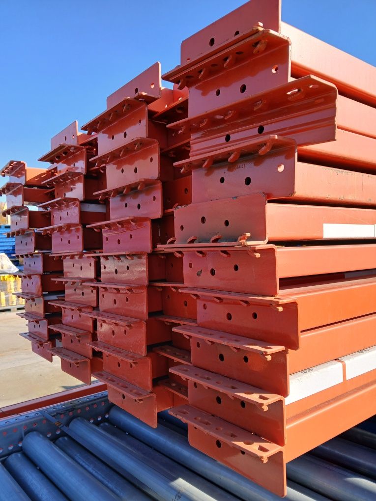 Avem rafturi metalice industriale reglabile de vânzare
