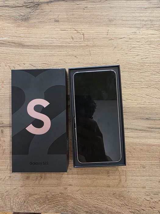 Samsung S22 256gb Неразличим от нов