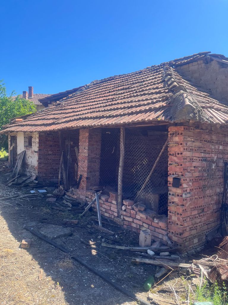 Продава се Къща в Павликени - 1000 кв.м за 16 €/кв.м - Снимка #7