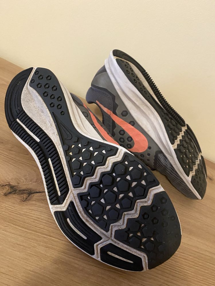 Дамски маратонки Nike-38