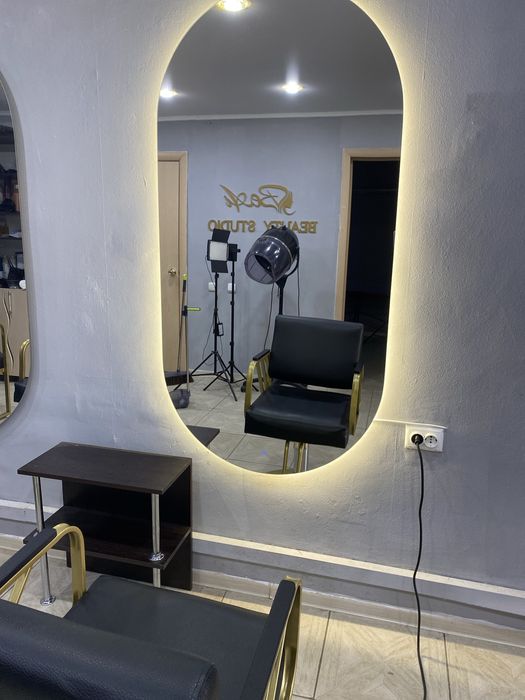 Сдам место в аренду для парикмахера 40000