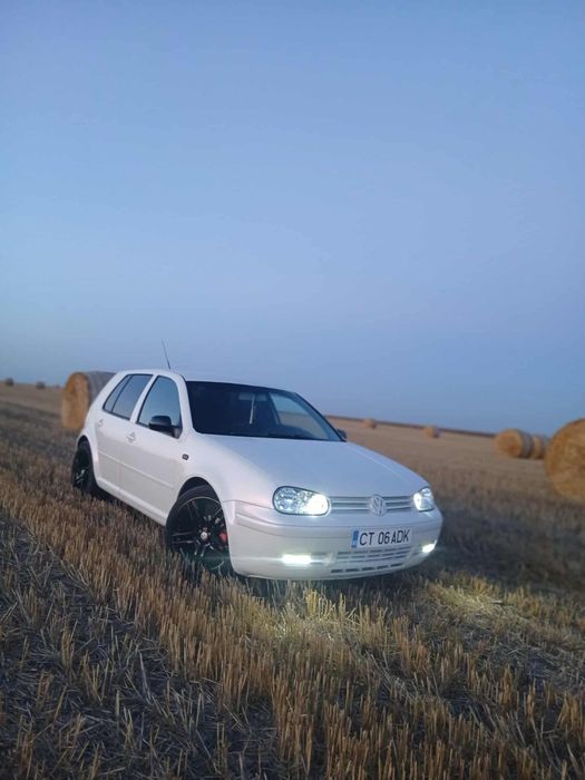 Vand golf 4  1.4 benzina