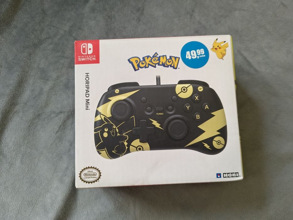 Nintendo Switch конзола с кейс и контролер