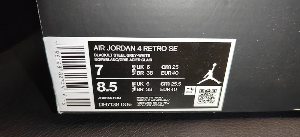Nike Air Jordan 4 Retro, номер 40