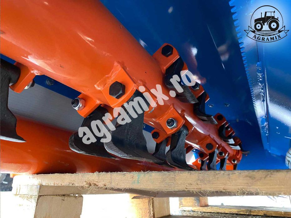 Tocatoare resturi cu brat hidraulic 1.45 m nou Agramix